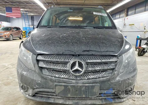 2018 Mercedes-Benz Metris z USA, uszkodzony, nr VIN WD3PG2EA1J3408587